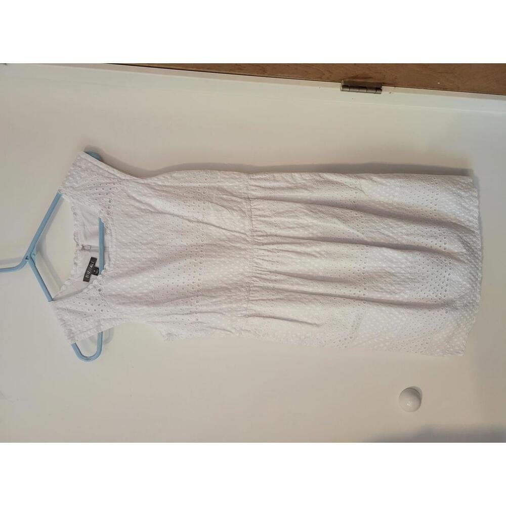 Roz & Ali White Eyelet Sleeveless Dress
